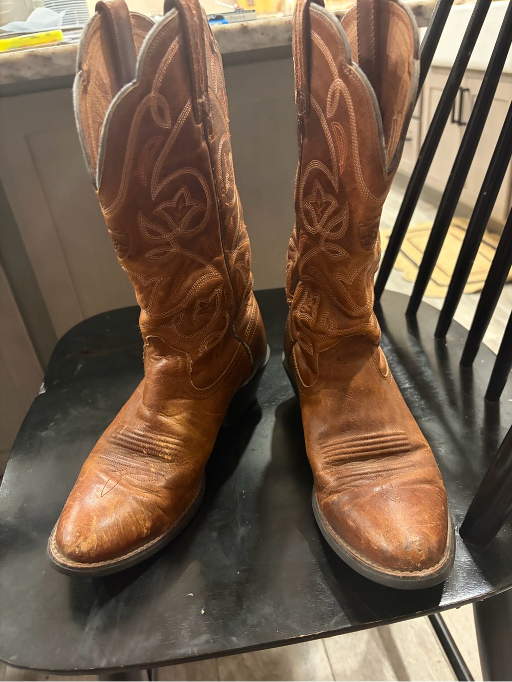 Women’s Ariat Chestnut Brown Leather Western Cowboy Boots Size 6